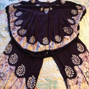 Advance Apparels top and capris